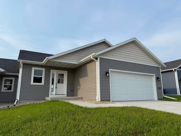 1237 Tivoli Cir, Oregon, WI 53575