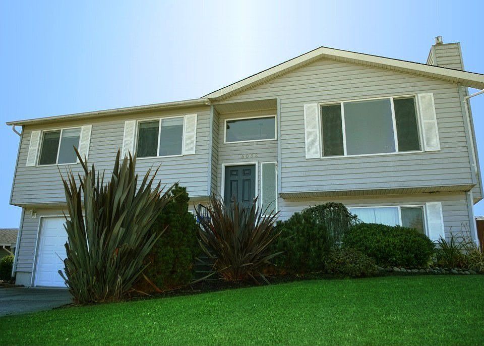 1st image of 6028 N 41st St