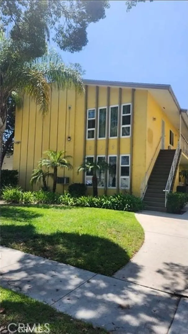 2 bed, 1100 sqft, $2,950 — Photo 1