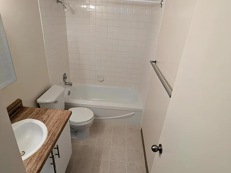 1150 Jervis St — Photo 40