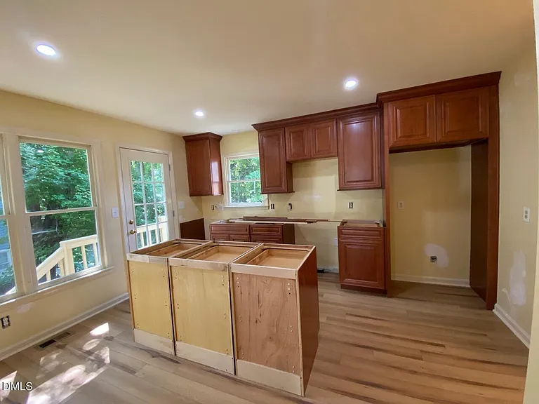 1704 Kingston Heath Way — Photo 6