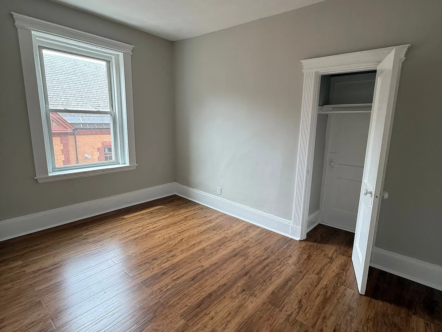 2 bed, 1.0 bath, $3,950 — Photo 4