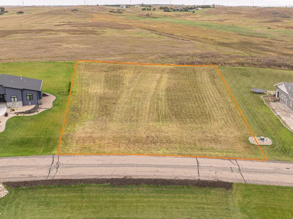 14776 Paniolo Way, Bismarck, ND 58503