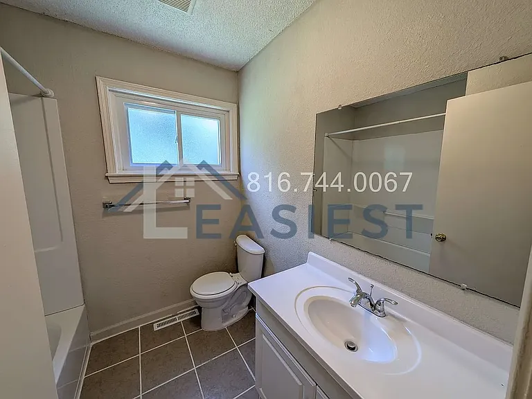 6315 E 149th St — Photo 15