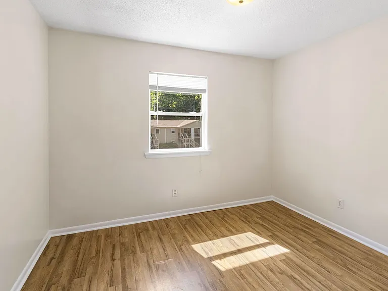 100 Bearwood Dr — Photo 24