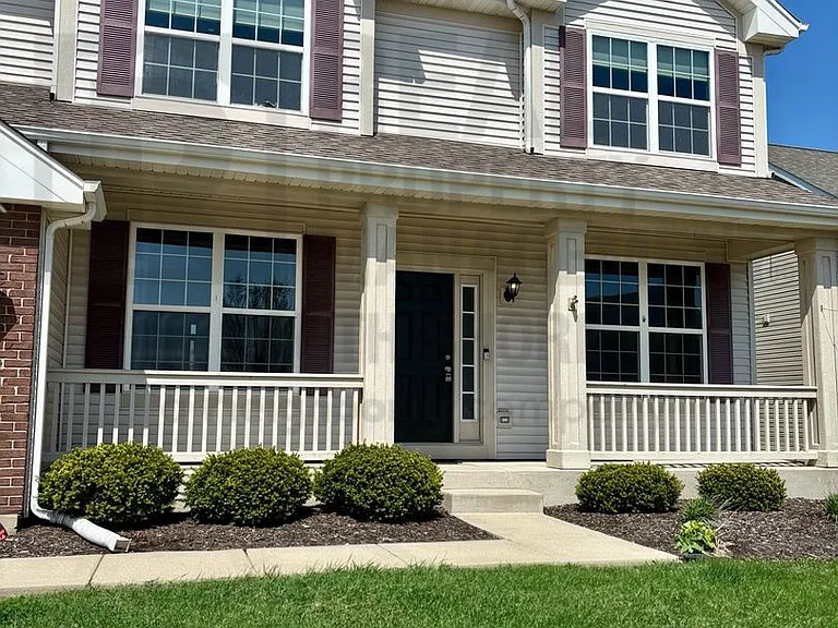 1140 Hyde Park — Photo 14