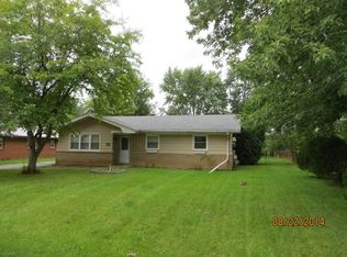 1717 Pinewood Ln, Joliet, IL 60433