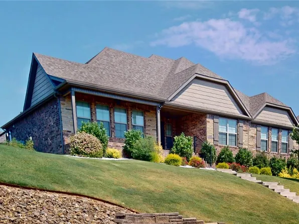 3103 NE Doyle Dr, Bentonville, AR 72712
