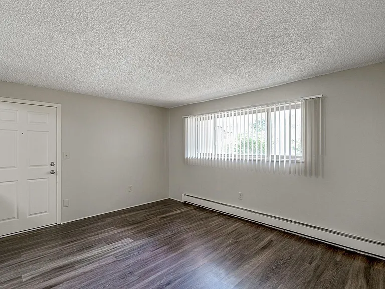 Westport Apartments — Photo 51