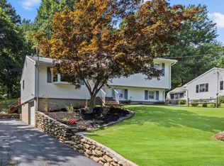 97 Brookview Ave, Wallingford, CT 06492