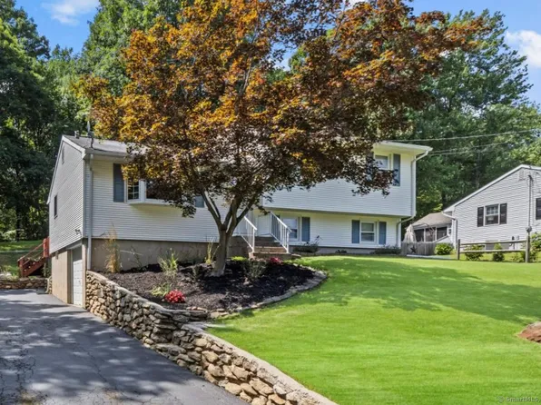 97 Brookview Avenue, Wallingford, CT 06492