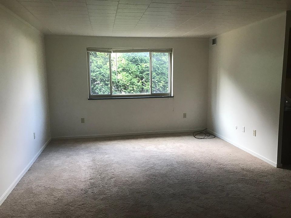 Looking into the living room from the entry.