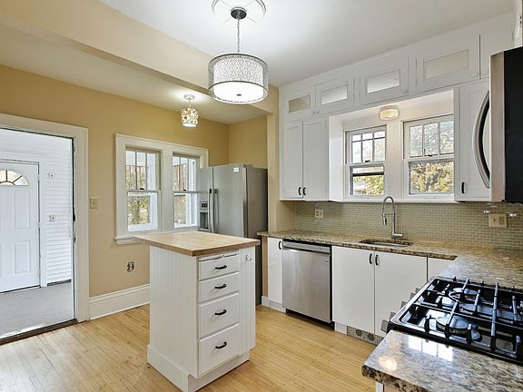 2nd image of 1694 Lafond Ave