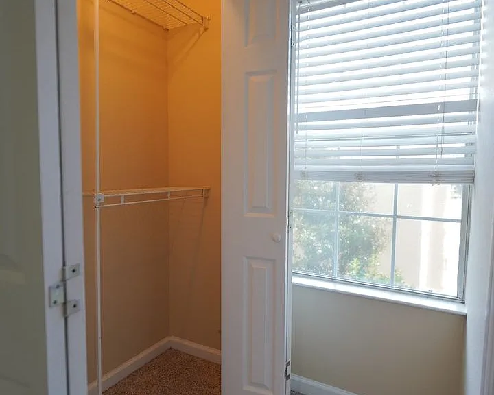 847 W Georgia St — Photo 25