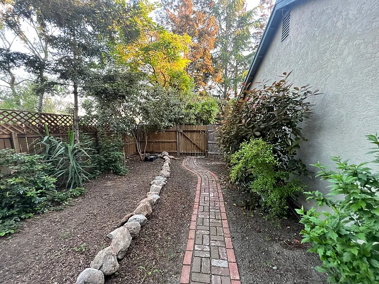 2870 Higgins Rd — Photo 15