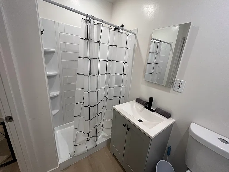 1621 Alvira St #ADU — Photo 2