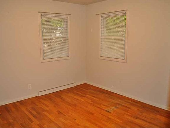 2nd image of 2607 Carl St