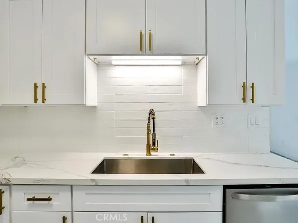 7909 Primrose Ln, Highland, CA 92346