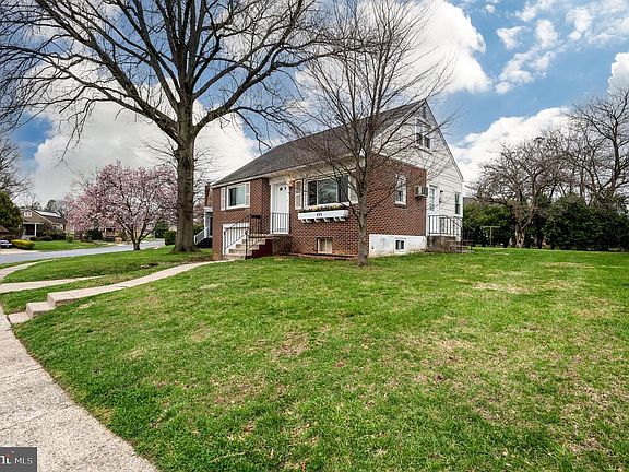 3rd image of 511 Grill Ave