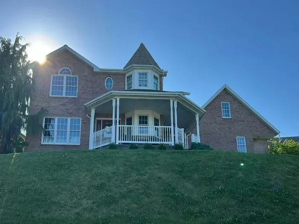 2304 Shamrock Ln, Canonsburg, PA 15317