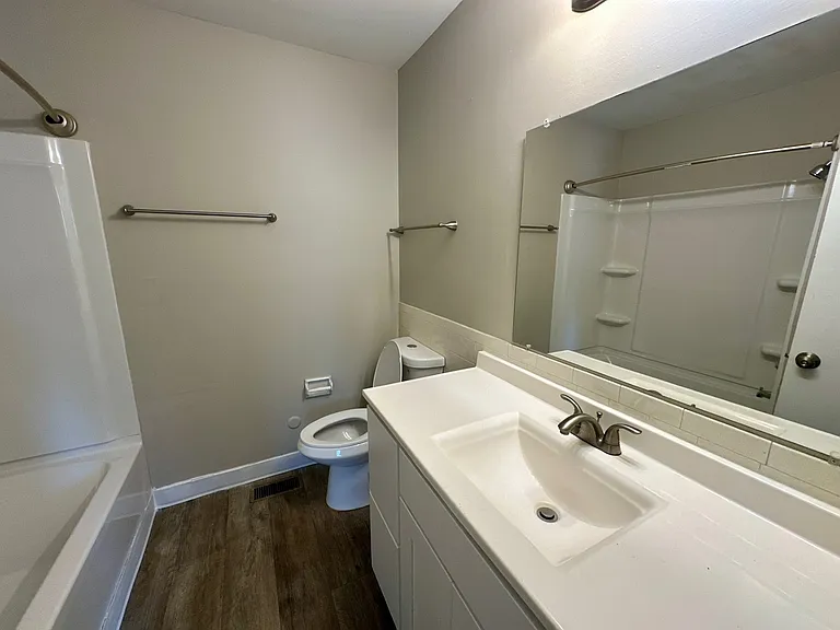 9000 Westfield Apartments — Photo 17