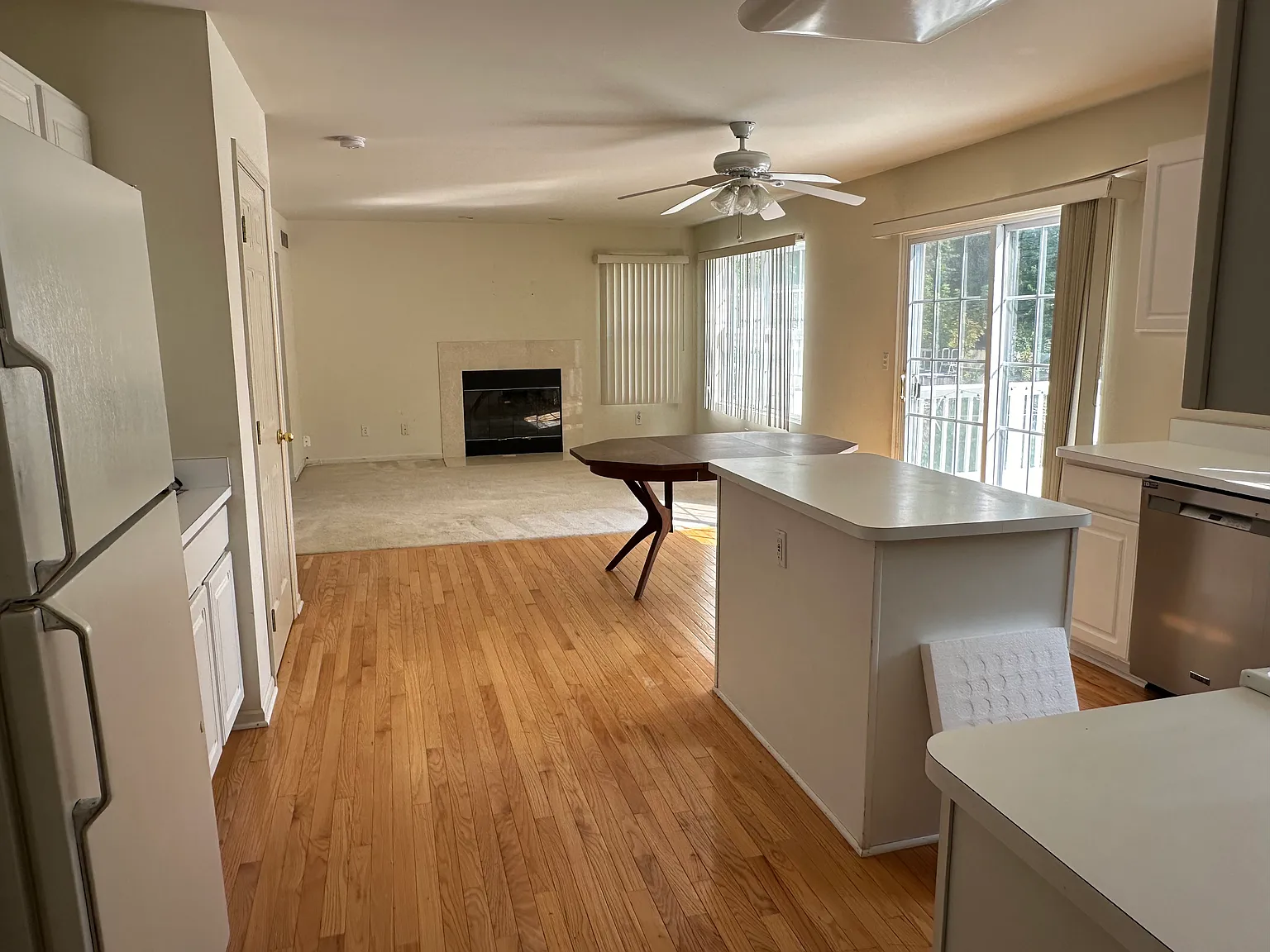 4 bed, 1810 sqft, $2,300 — Photo 3