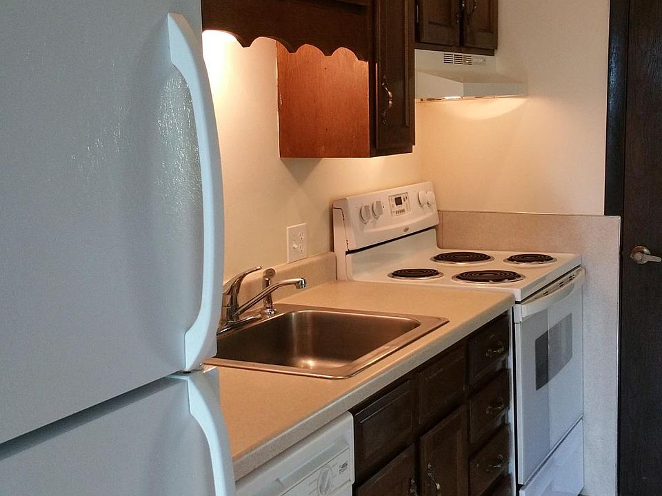 2nd image of 1744 Garfield Ave APT 201