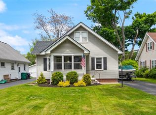 188 Pemberton Rd, Irondequoit, NY 14622