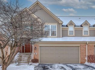 2 Provincetown Ct, Lincolnshire, IL