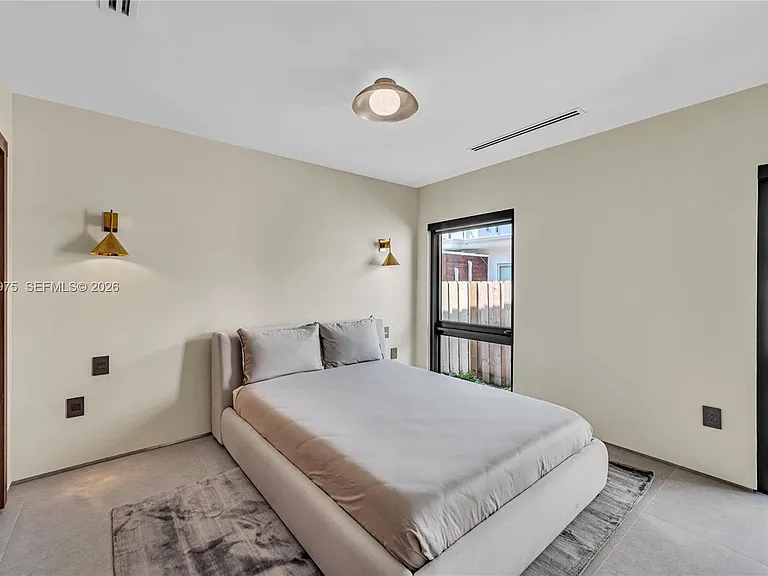 1170 S Biscayne Point Rd — Photo 34
