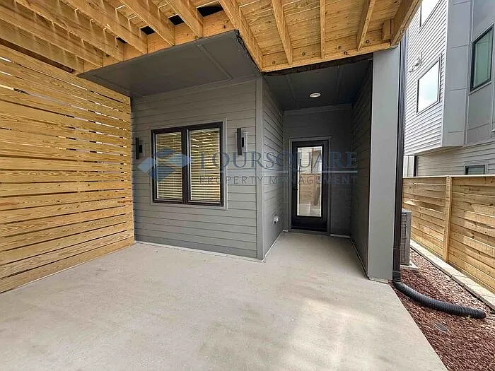 1000 Addison Pl #102 — Photo 7
