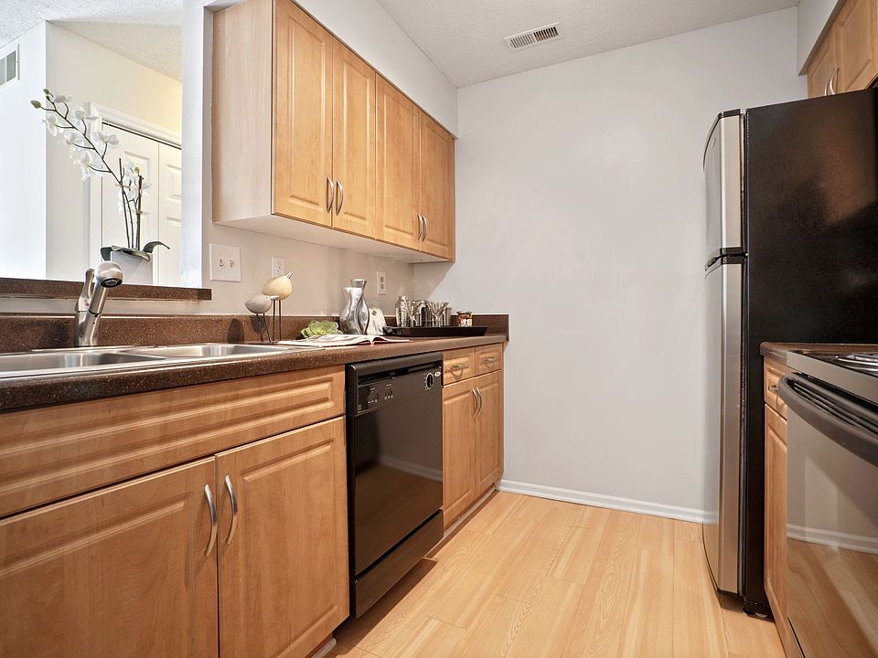 Crossing at Quail Hollow Kitchen