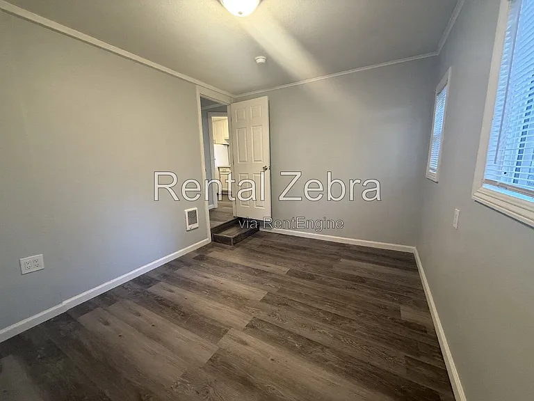 8301 Trout Ave #9 — Photo 13