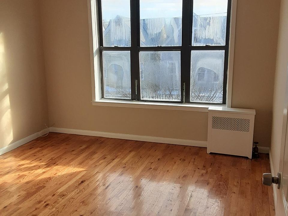 2nd image of 744 E 231st St
