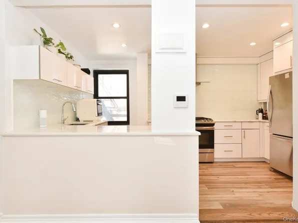 211-06 75th Avenue #2E, Bayside, NY 11364