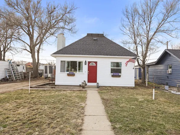 1509 4th Ave W, Williston, ND 58801