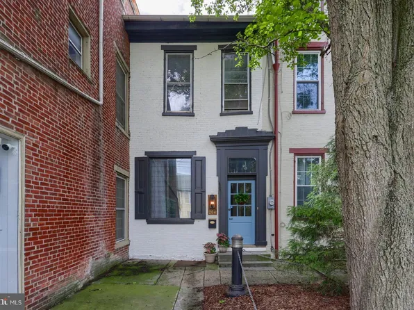 204 E Main St, Mount Joy, PA 17552