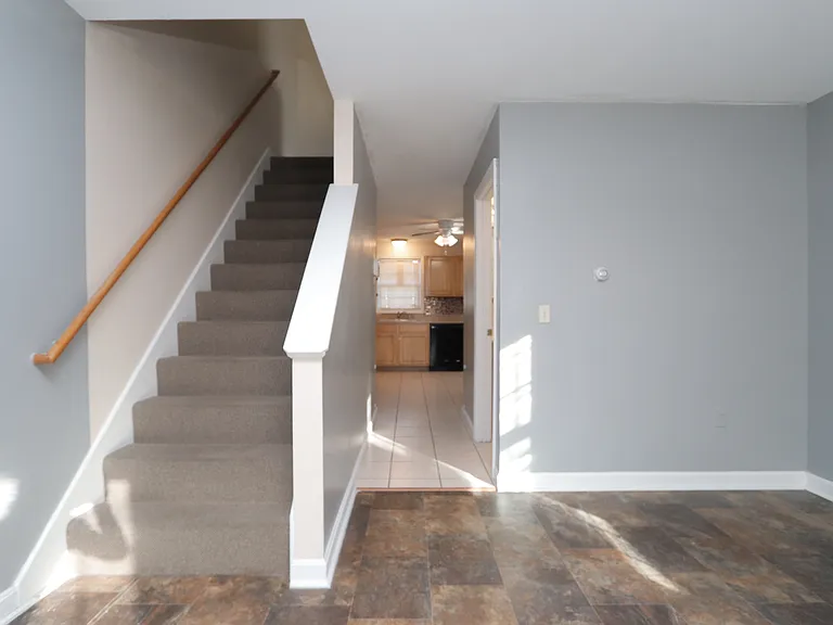 51-53 Winthrop St #R — Photo 8