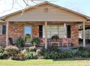 306 Sunset St, Hudson, NC 28638