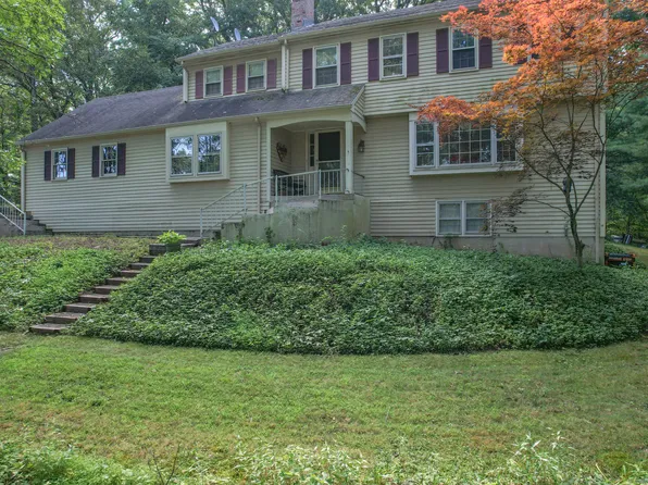 70 Braemar Drive, Cheshire, CT 06410