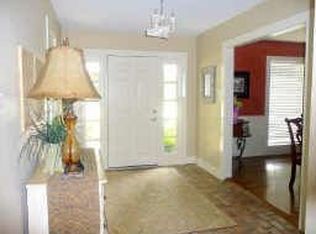 5910 Echo Lake Ln, Houston, TX 77069