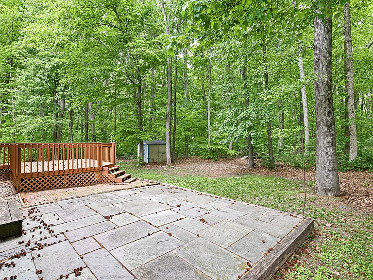 240 Timber Knoll Dr — Photo 31