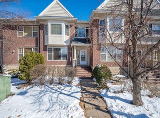 8026 Golden Valley Rd, Golden Valley, MN 55427