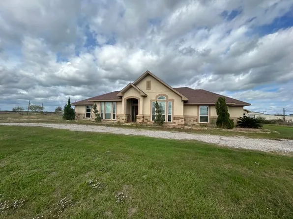 120 Layton Ln, Tivoli, TX 77990