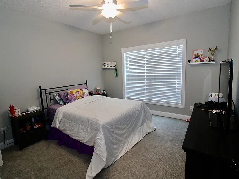 28 Redington Dr — Photo 23