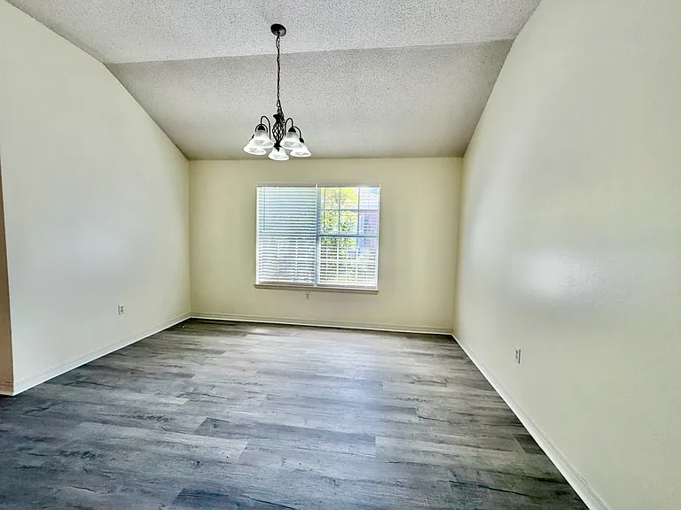 437 S Shore Dr — Photo 6
