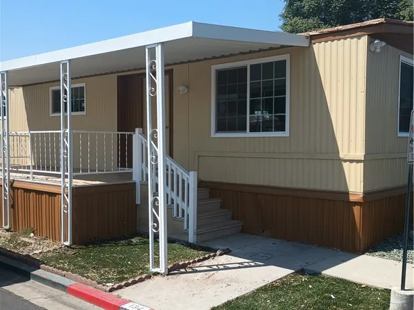 350 S Willow Ave Space 134, Rialto, CA 92376