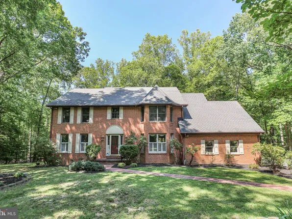 11 River Oak Pl, Fredericksburg, VA 22407