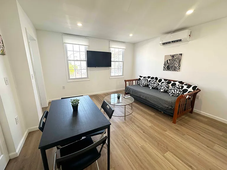 33 Kossuth St #2 — Photo 7