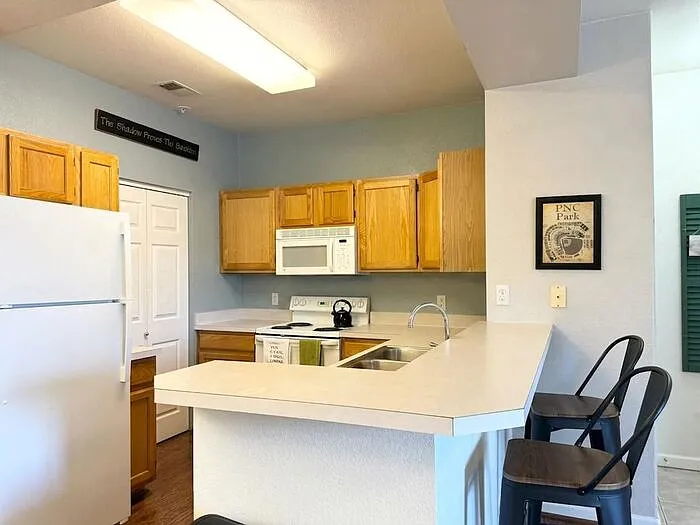 4545 Wheaton Dr #H320 — Photo 5